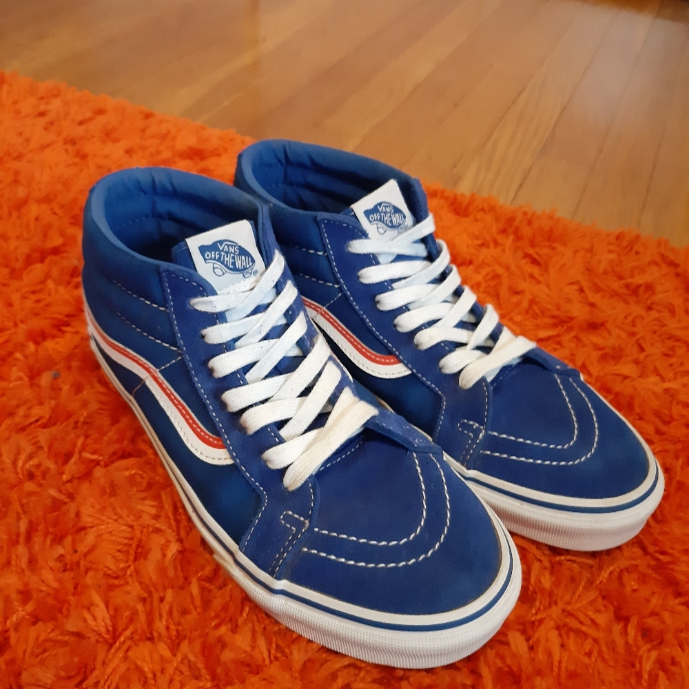 ULTRA RARE Cubs x Vans Sk8-Mids